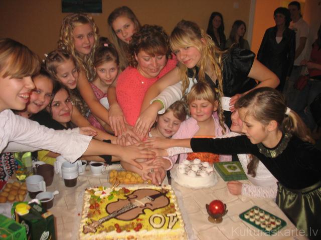 Čellistu 10 gadu jubilejas torte